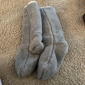 Lemon Brand Tall slipper socks with lace accent